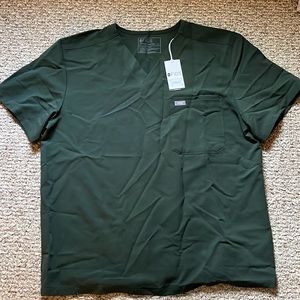 Figs Dark Moss scrub top